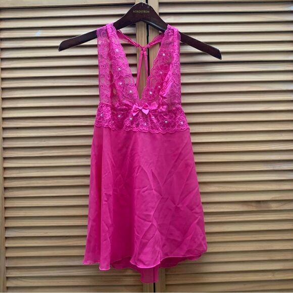 Frederick’s of Hollywood Pink Slip Small - Picture 1 of 5